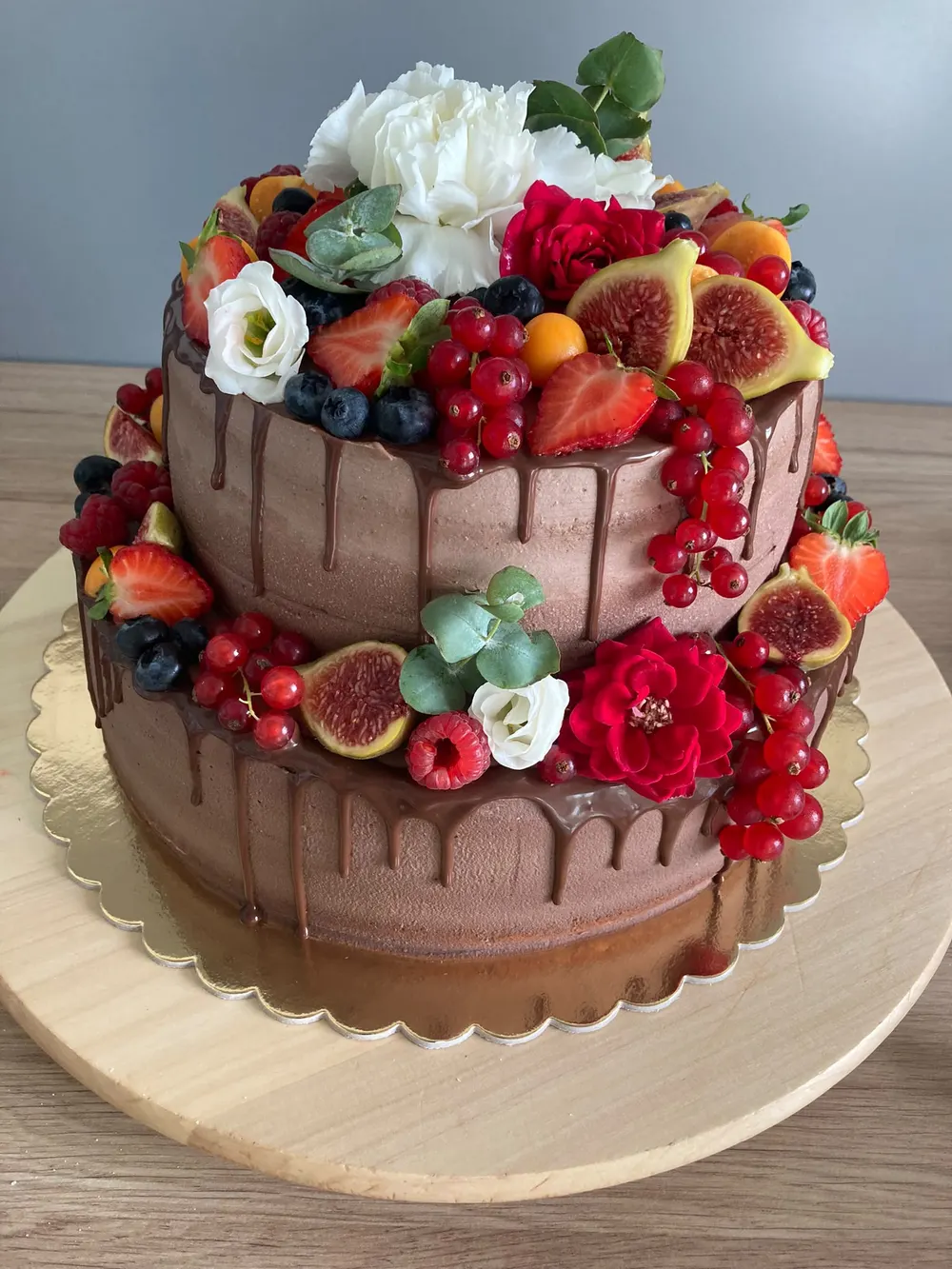 A wedding cake by JuliCake