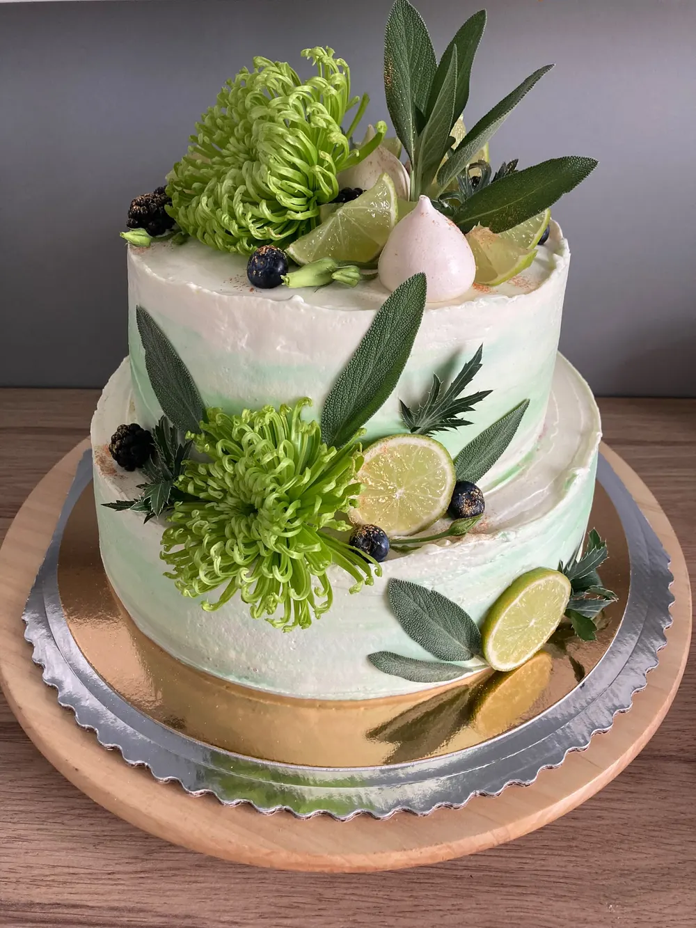 A wedding cake by JuliCake