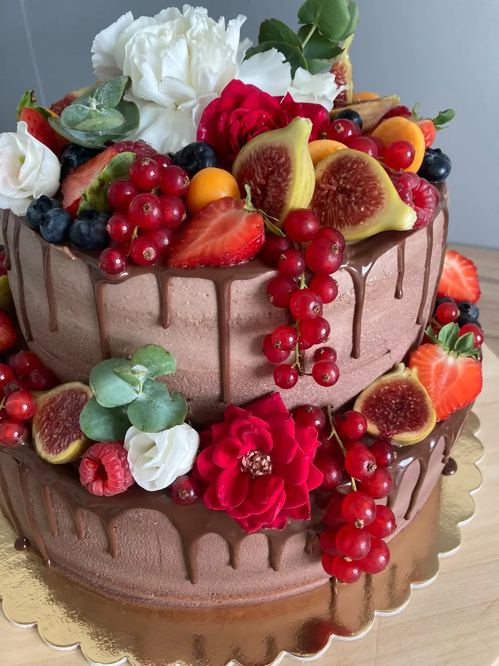 A wedding cake by JuliCake
