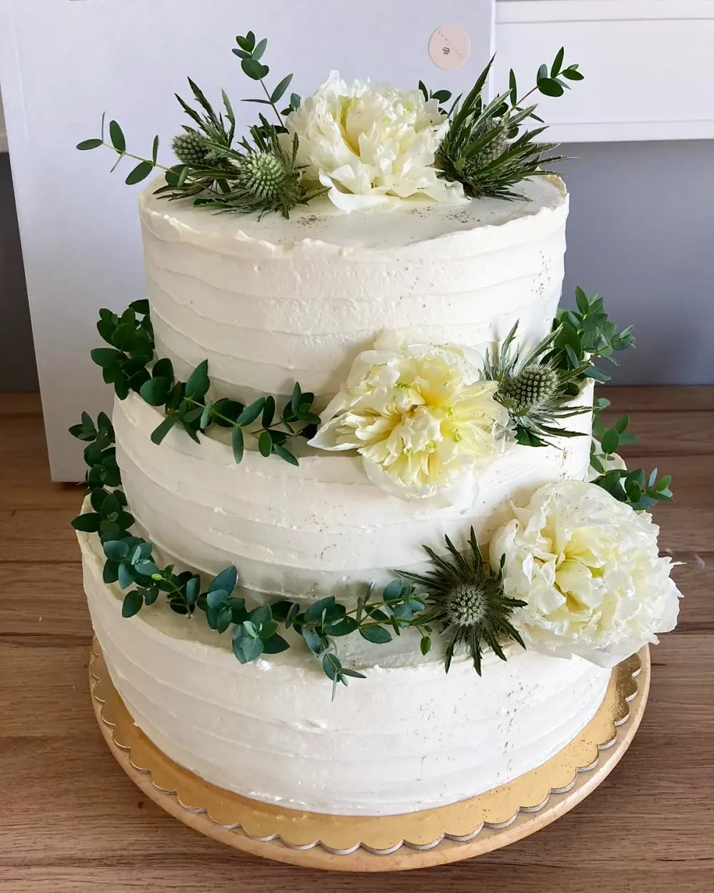 A wedding cake by JuliCake