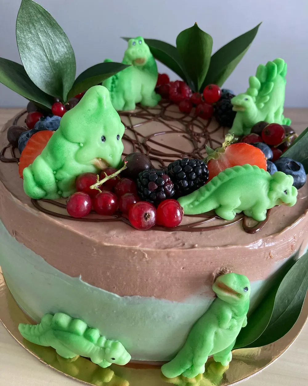 A cake made to order by JuliCake