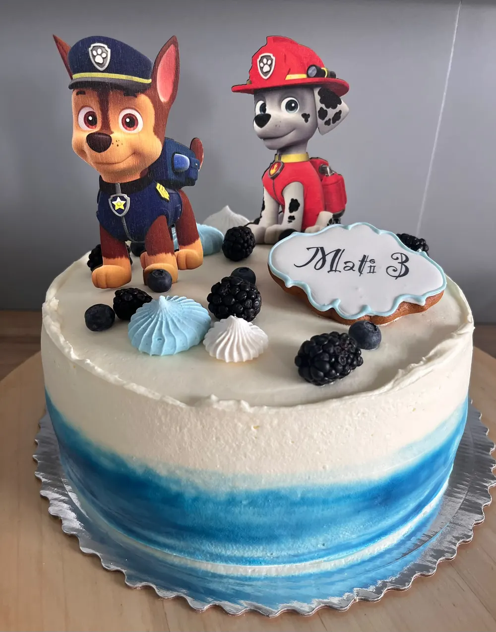 A cake made to order by JuliCake