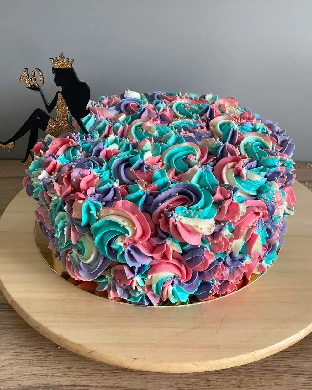 A cake made to order by JuliCake