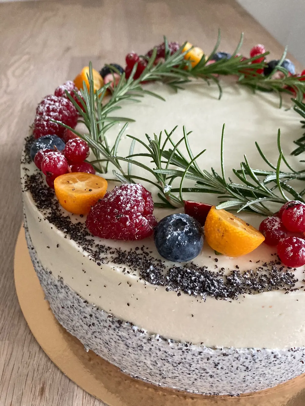 A cake made to order by JuliCake