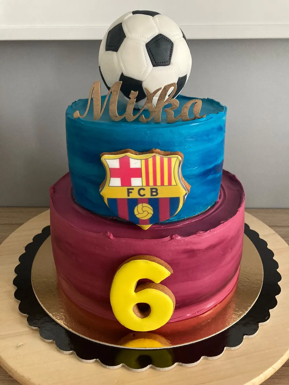 A cake made to order by JuliCake