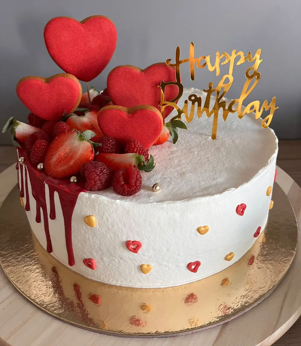 A cake made to order by JuliCake