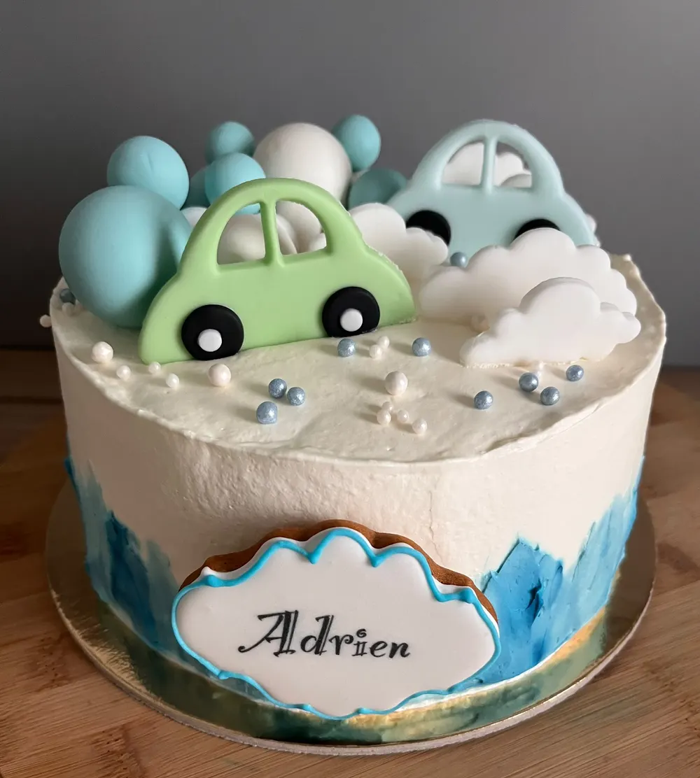 A cake made to order by JuliCake
