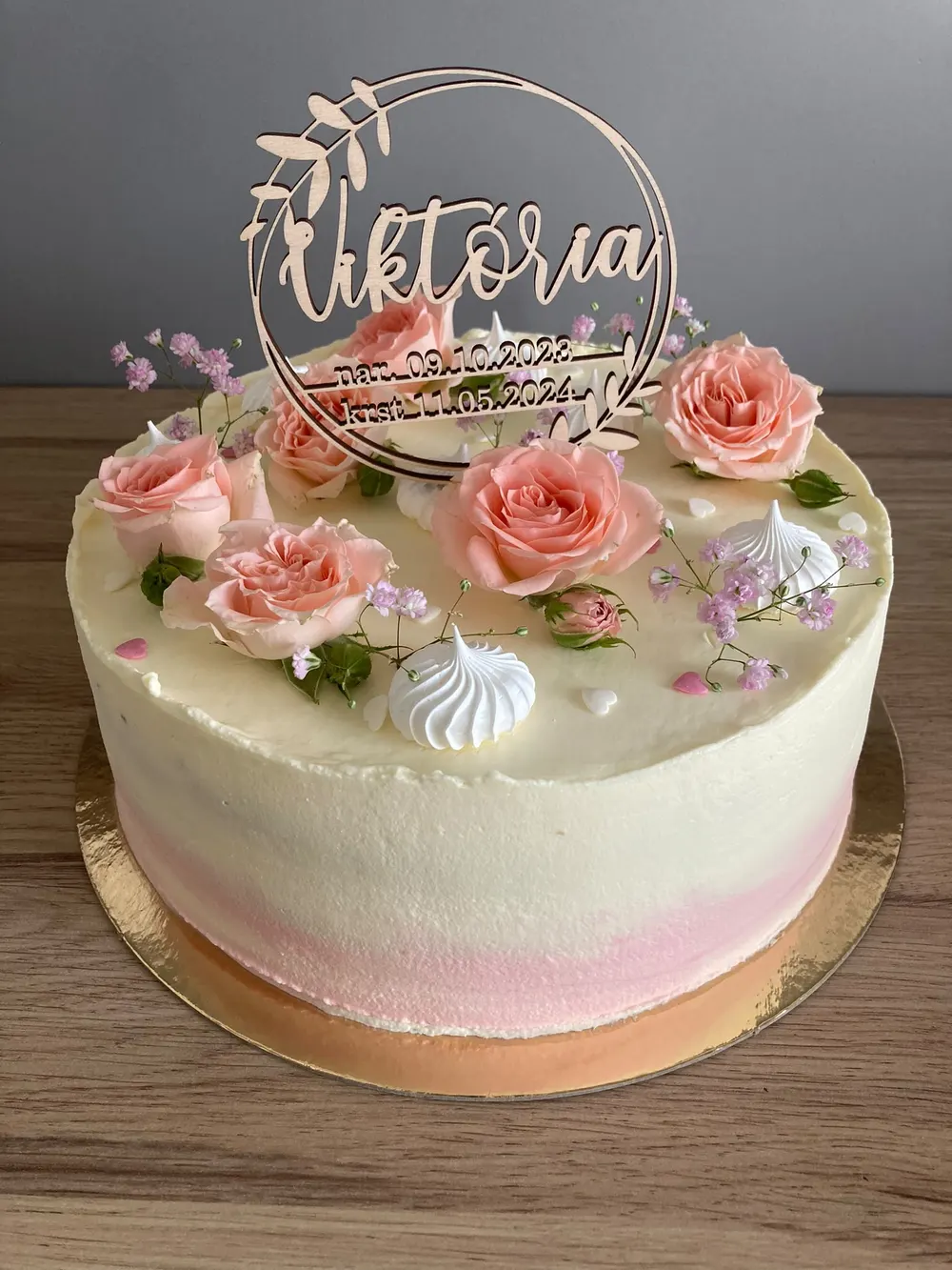 A cake made to order by JuliCake