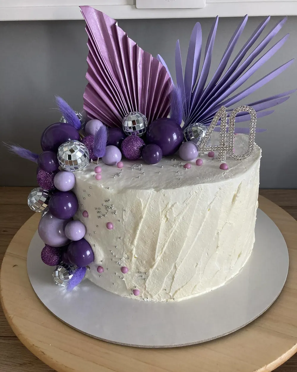 A cake made to order by JuliCake