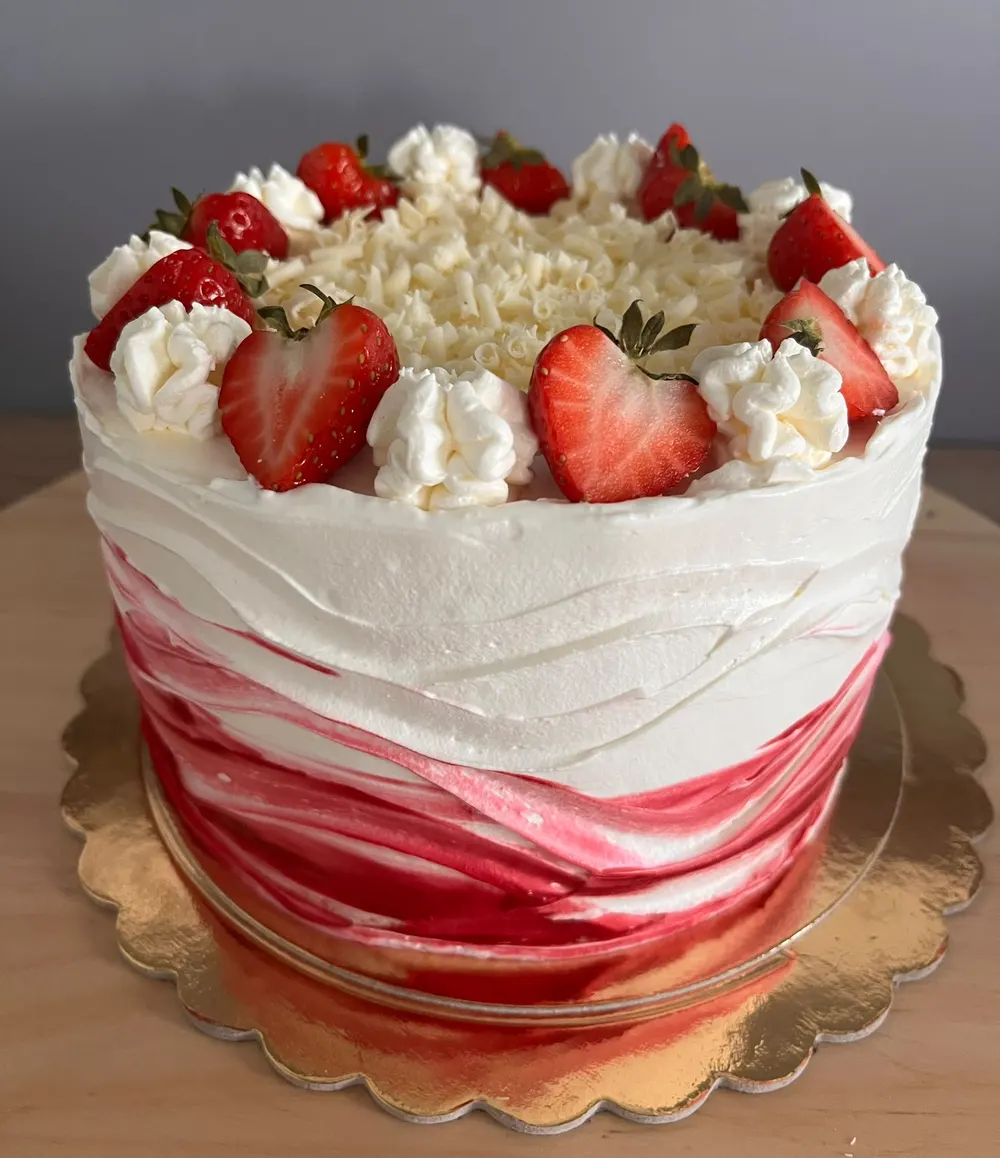 A cake made to order by JuliCake