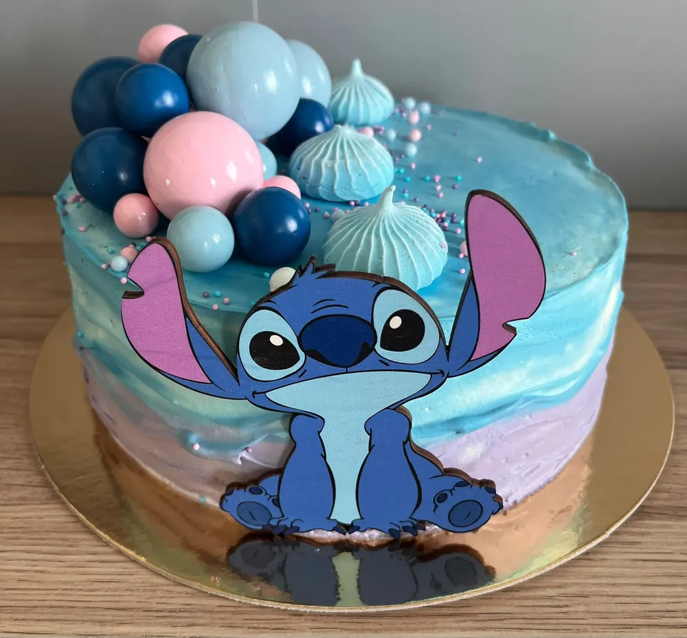 A cake made to order by JuliCake
