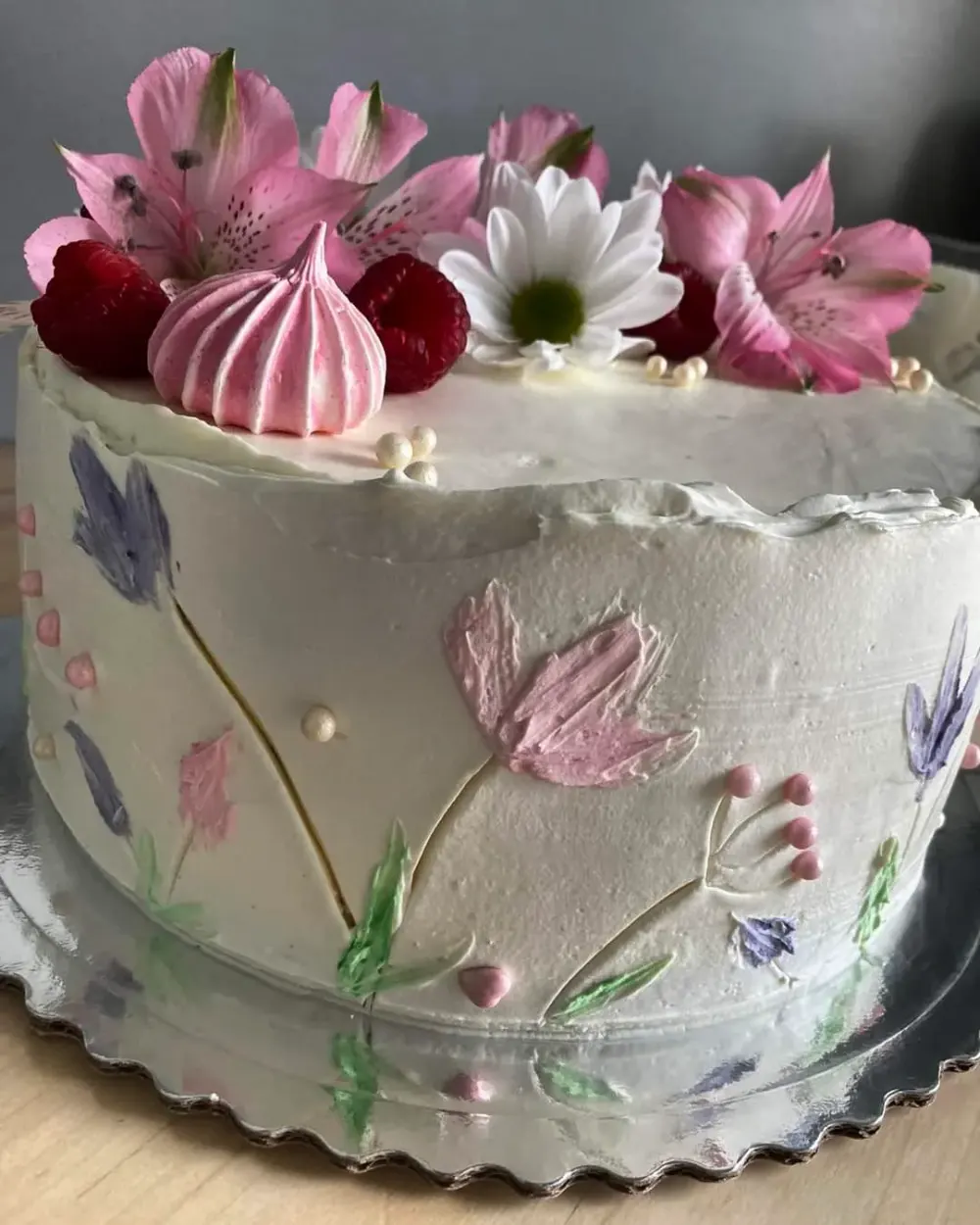 A cake made to order by JuliCake