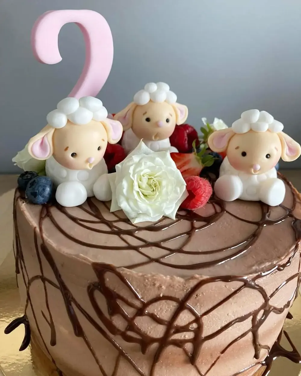 A cake made to order by JuliCake