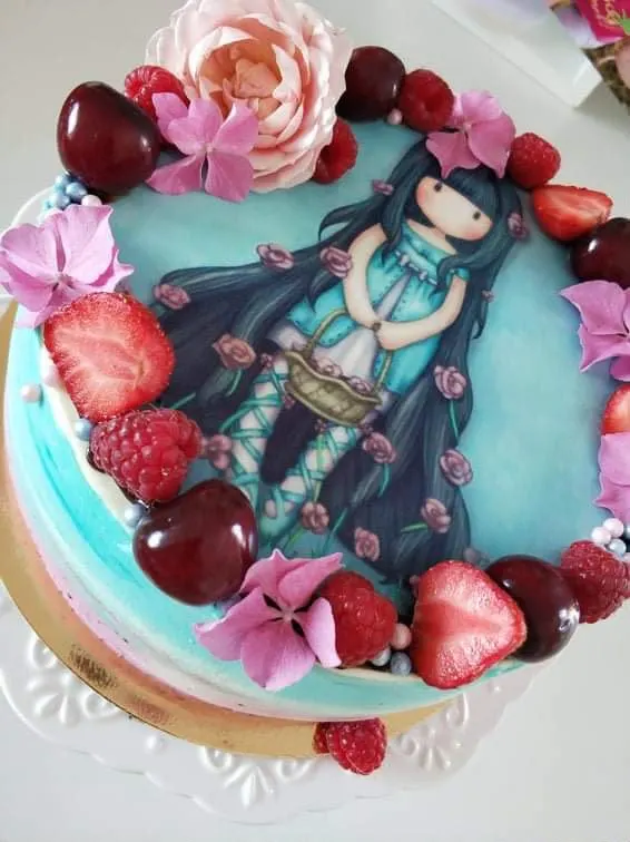 A cake made to order by JuliCake