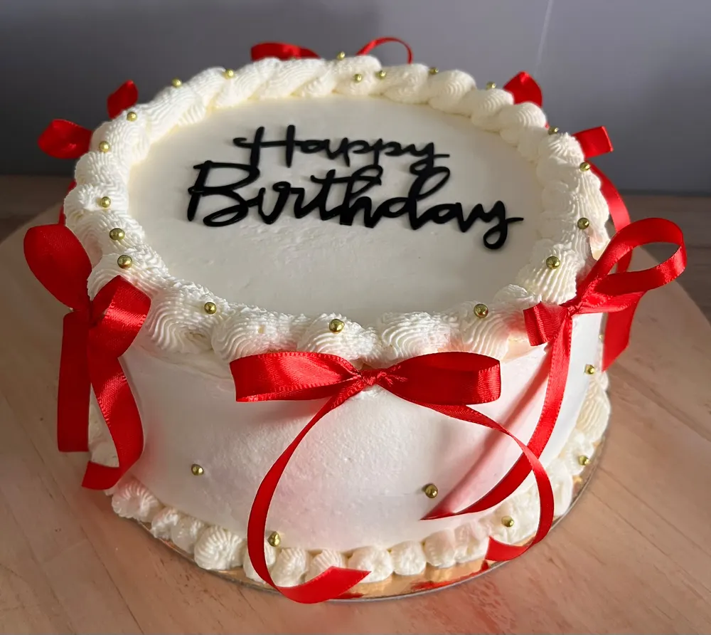 A cake made to order by JuliCake