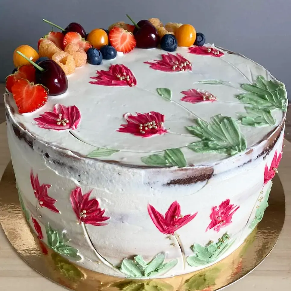 A cake made to order by JuliCake