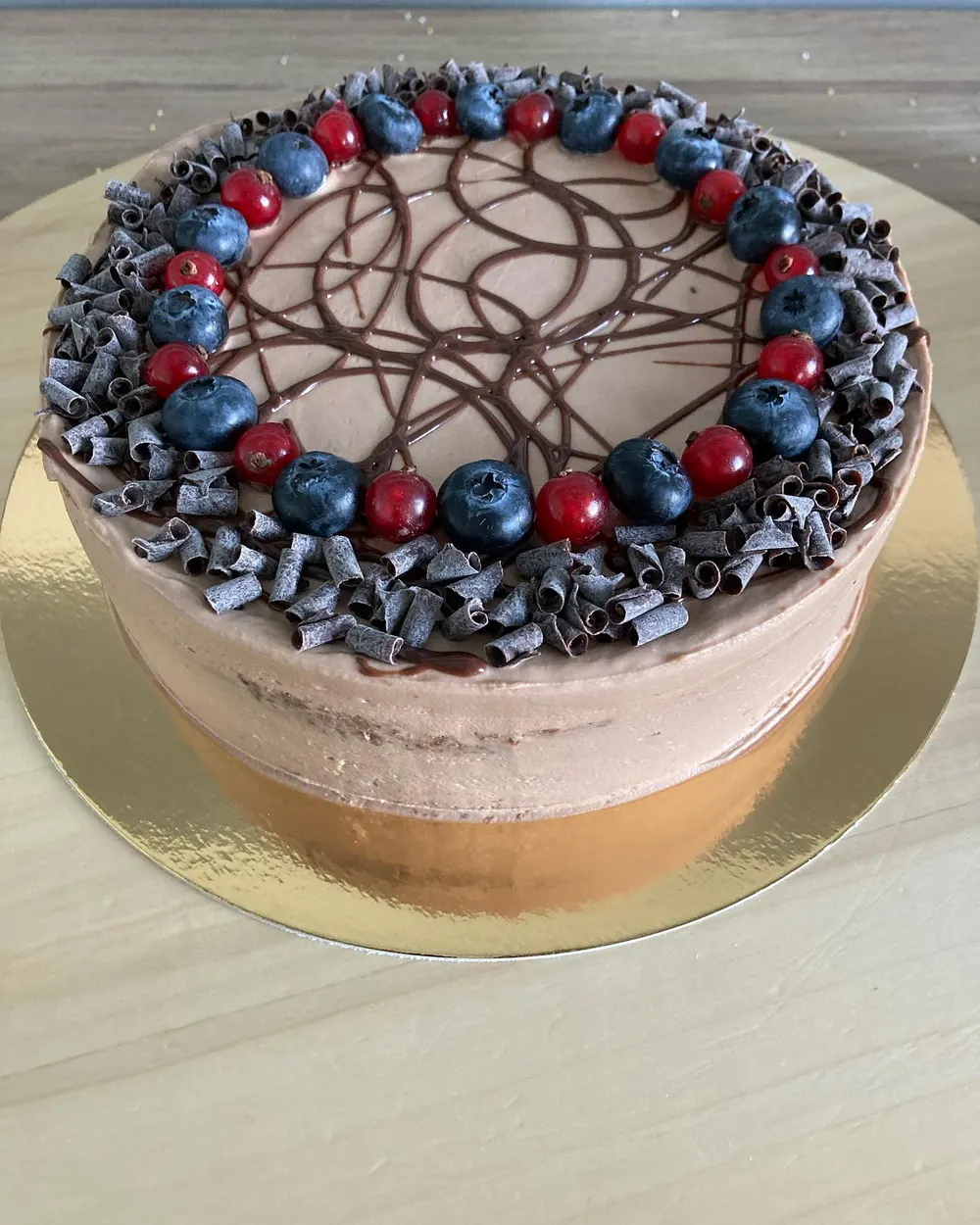 A cake made to order by JuliCake