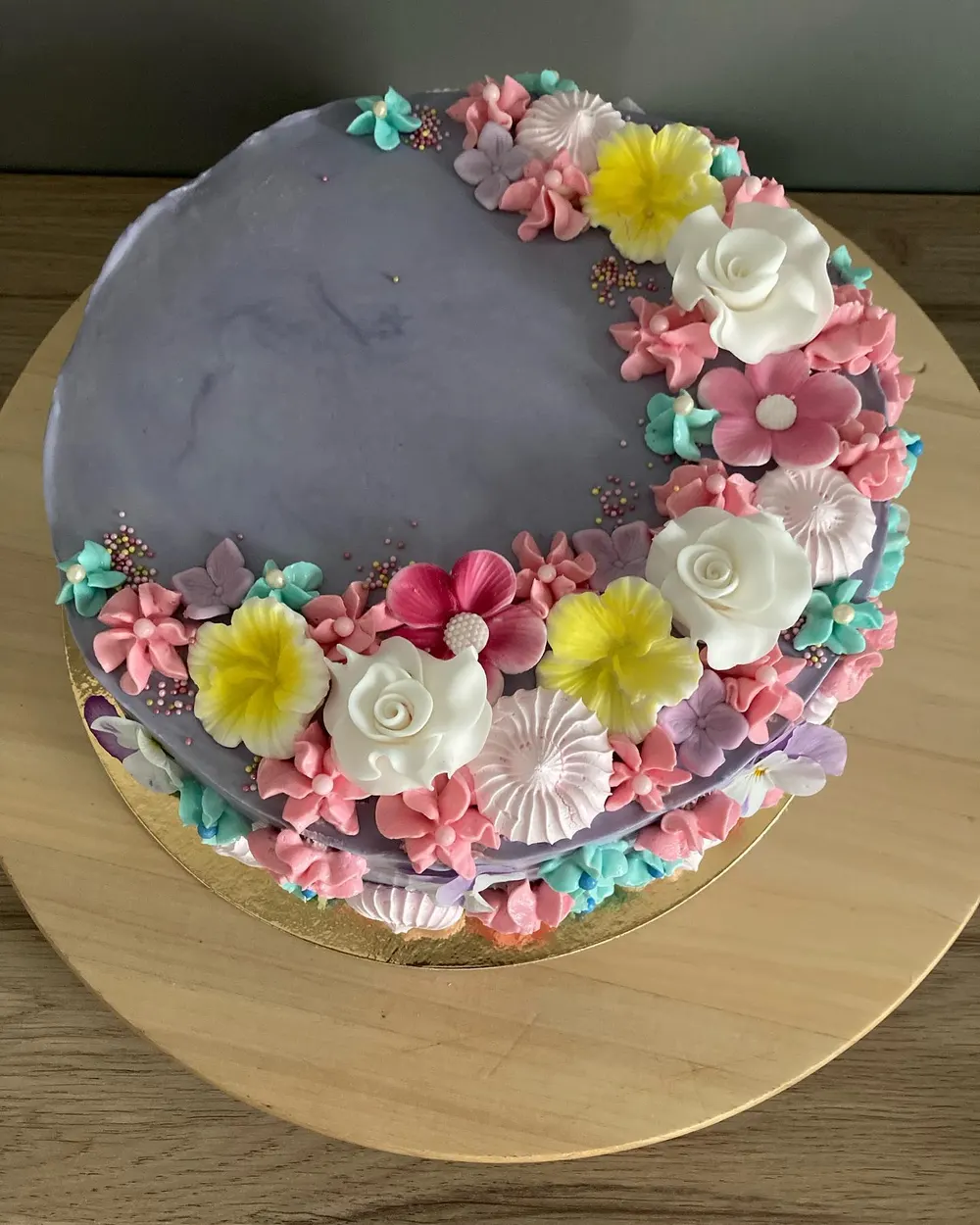 A cake made to order by JuliCake