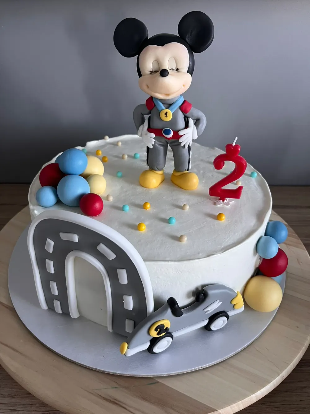 A cake made to order by JuliCake