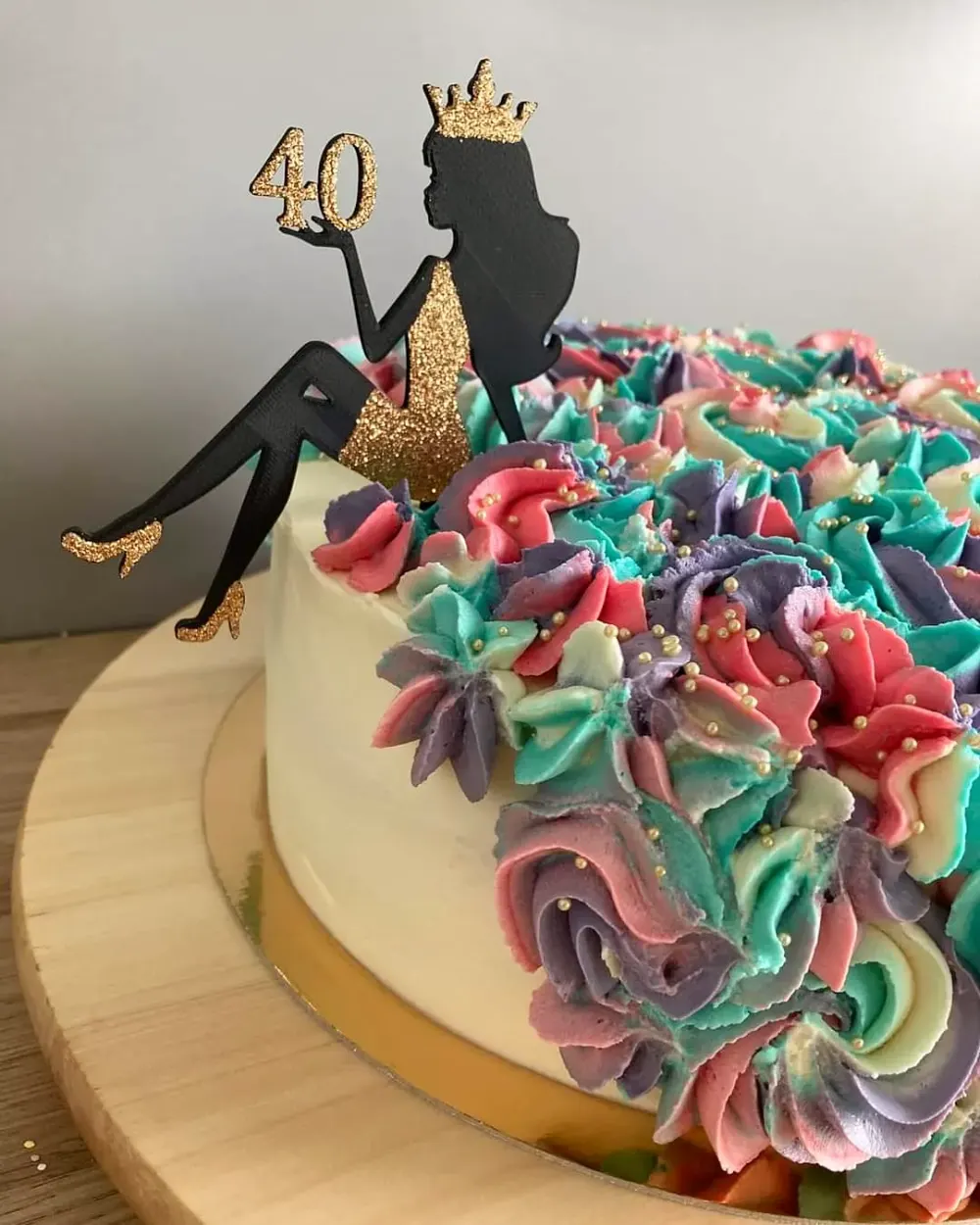 A cake made to order by JuliCake
