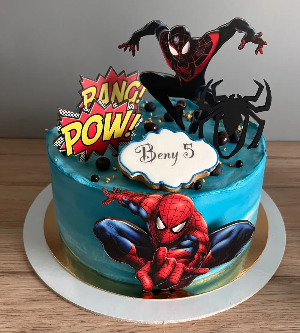A cake made to order by JuliCake