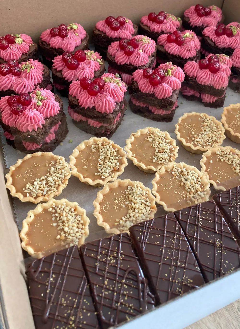Desserts by JuliCake