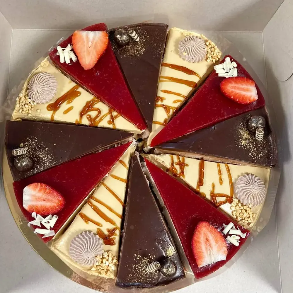 Desserts by JuliCake