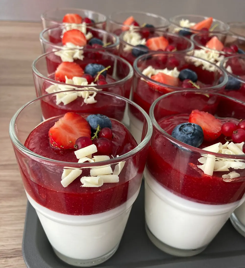 Desserts by JuliCake