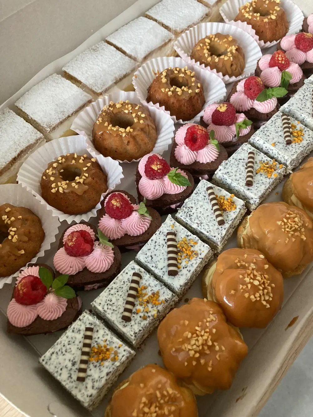 Desserts by JuliCake