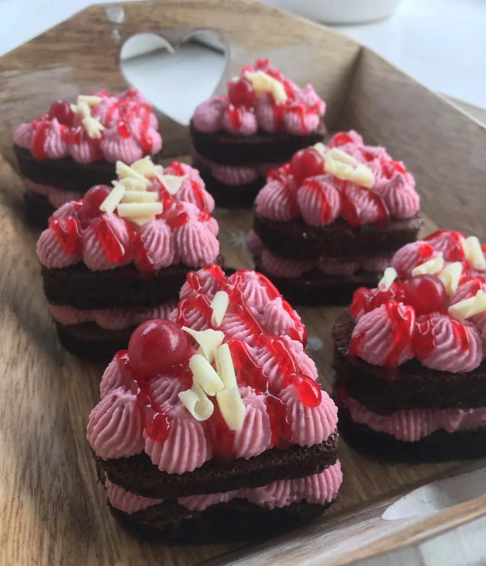 Desserts by JuliCake