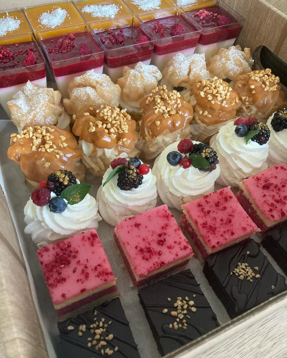Desserts by JuliCake