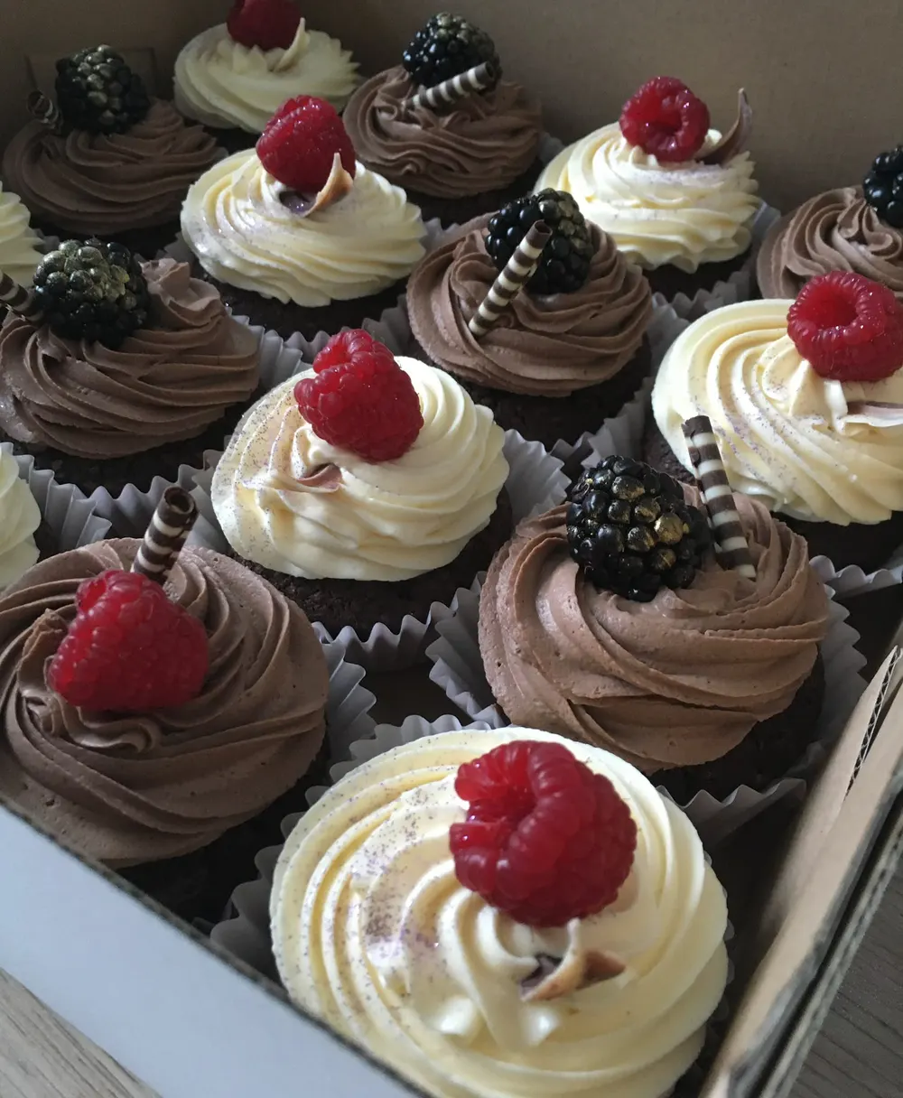 Desserts by JuliCake